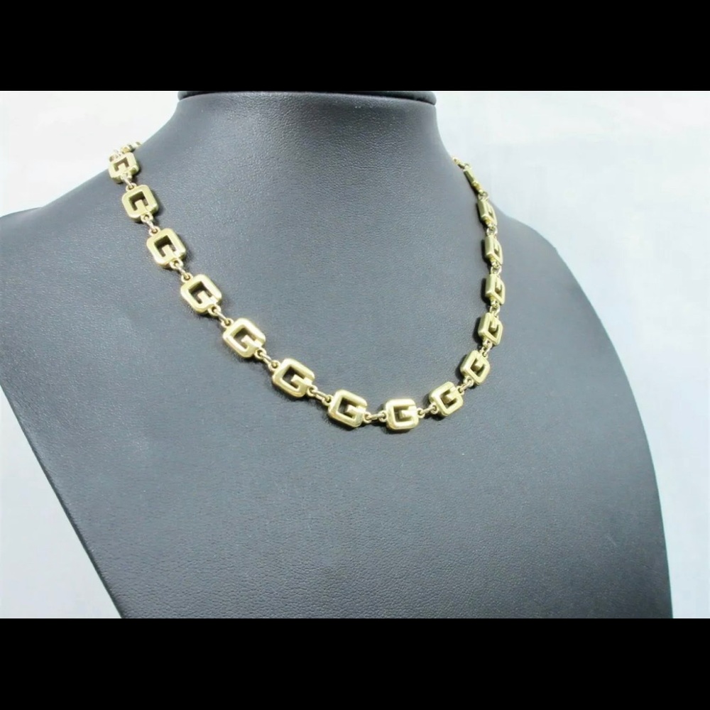 100% Authentic & Mint Condition Givenchy Necklace - image 3